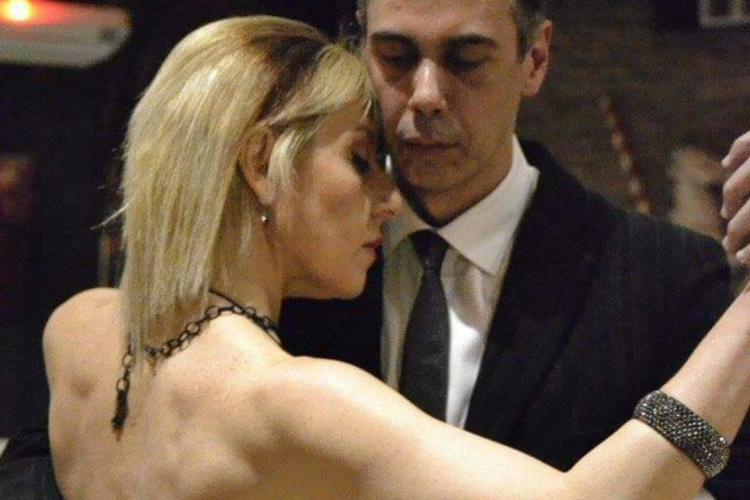 Tango Argentino Unterricht in Zürich – Lerne den traditionellen Tango aus Buenos Aires mit einem erfahrenen Lehrer.